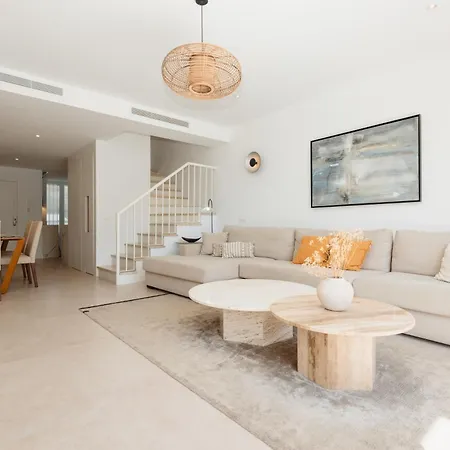 Ferienhaus Next To The Beach, With Private Terrace, Bbq And Incredible Sea-view Solarium Marbella
