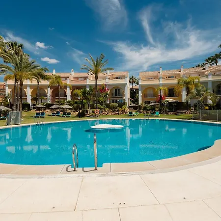 Holiday House next to the beach in Las Dunas, Bahía de Marbella *