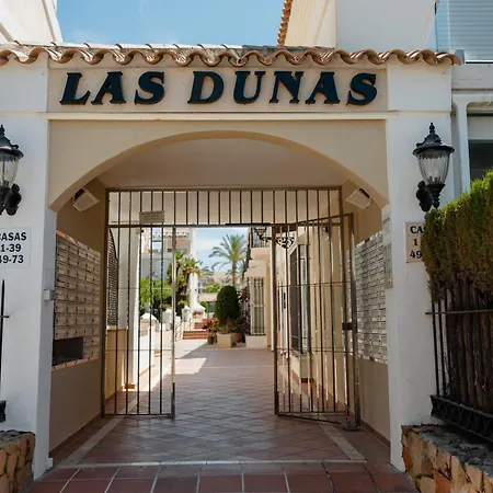 Casa de Férias Holiday House next to the beach in Las Dunas, Bahía de Marbella *