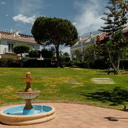 Holiday House next to the beach in Las Dunas, Bahía de Marbella
