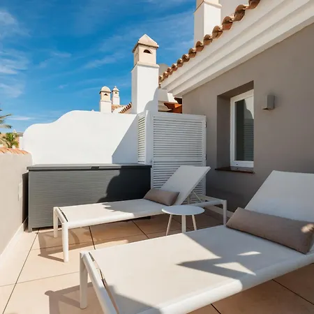 Casa de Férias Holiday House next to the beach in Las Dunas, Bahía de Marbella