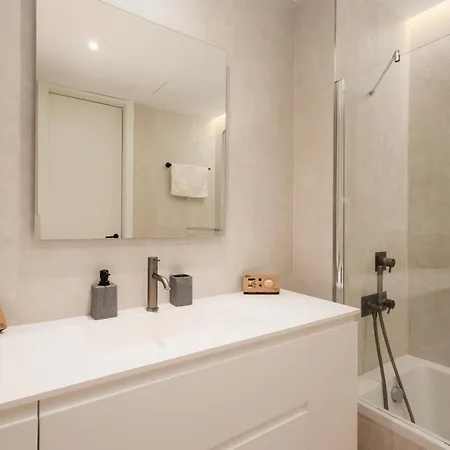 Next To The Beach, With Private Terrace, Bbq And Incredible Sea-view Solarium 度假居