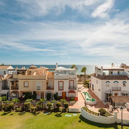 Next To The Beach, With Private Terrace, Bbq And Incredible Sea-view Solarium Hébergement de vacances *