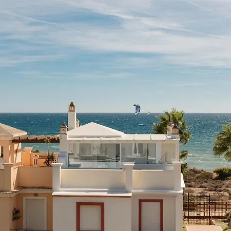 Next To The Beach, With Private Terrace, Bbq And Incredible Sea-view Solarium Hébergement de vacances *