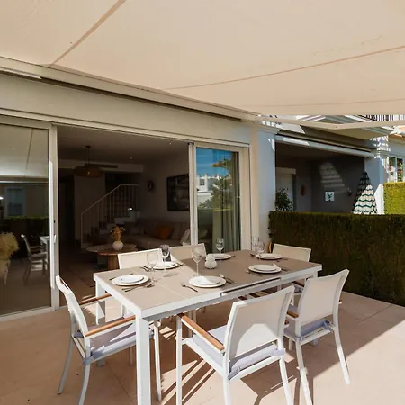 Hébergement de vacances Next To The Beach, With Private Terrace, Bbq And Incredible Sea-view Solarium