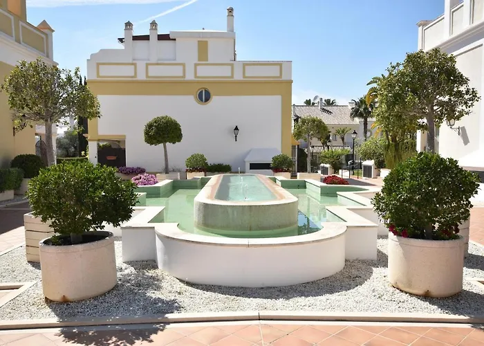 Dom wakacyjny Next To The Beach, With Private Terrace, Bbq And Incredible Sea-view Solarium *