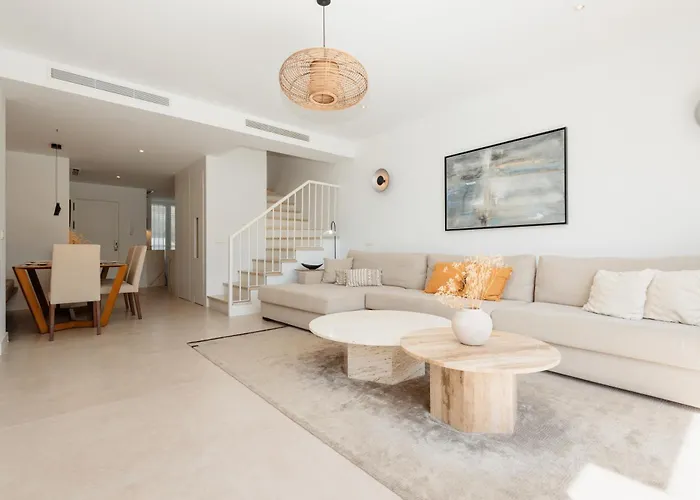 בית נופש Next To The Beach, With Private Terrace, Bbq And Incredible Sea-view Solarium מארבלה