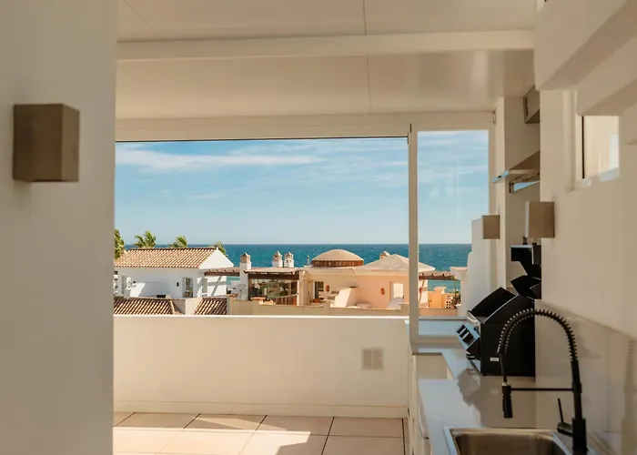 בית נופש Next To The Beach, With Private Terrace, Bbq And Incredible Sea-view Solarium *