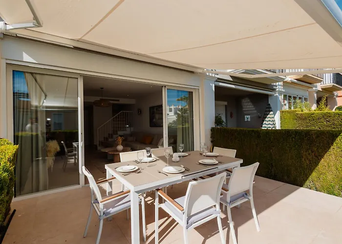 בית נופש Next To The Beach, With Private Terrace, Bbq And Incredible Sea-view Solarium