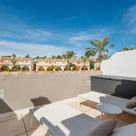 Next To The Beach, With Private Terrace, Bbq And Incredible Sea-view Solarium 펜션