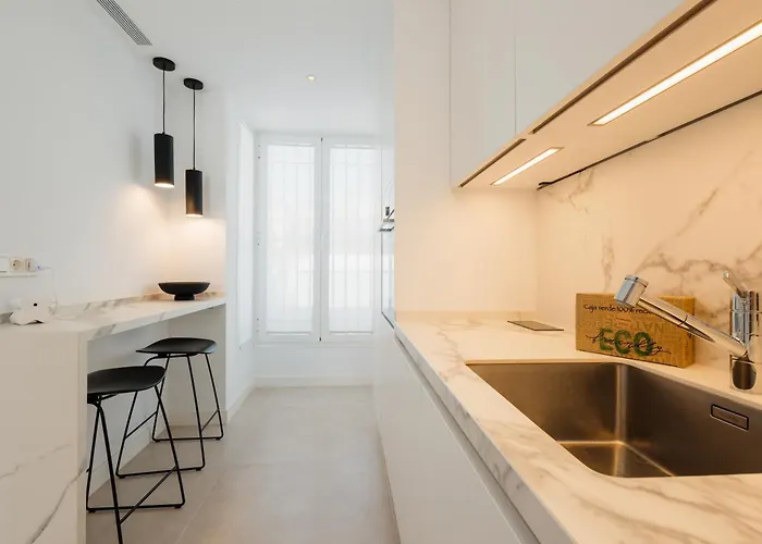 Semesterbostad Next To The Beach, With Private Terrace, Bbq And Incredible Sea-view Solarium