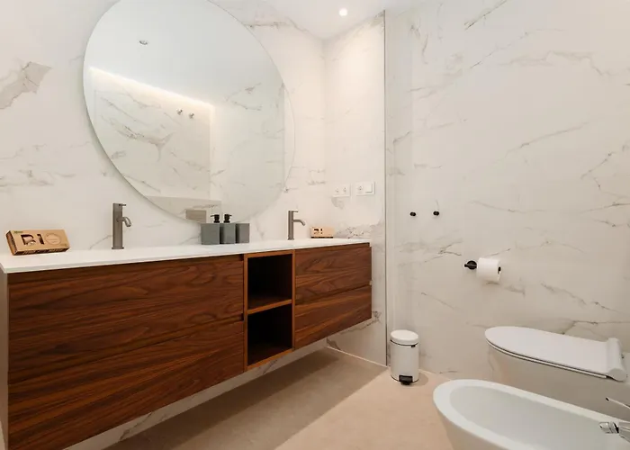 Next To The Beach, With Private Terrace, Bbq And Incredible Sea-view Solarium Semesterbostad