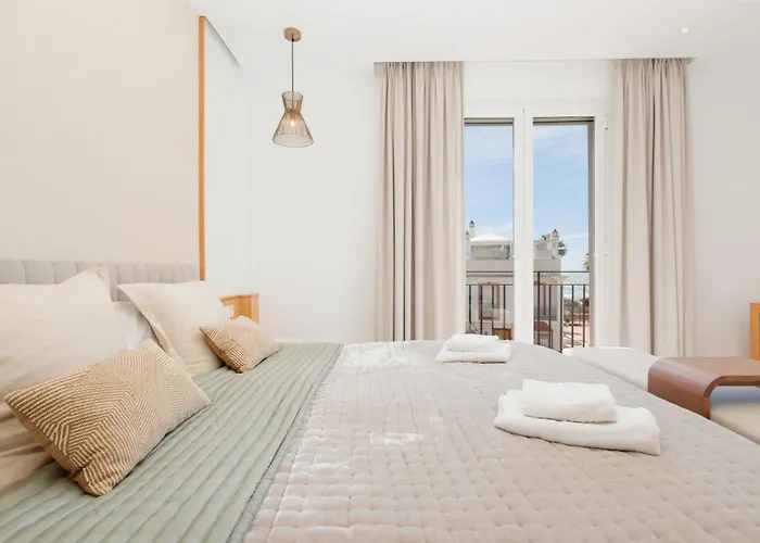 Next To The Beach, With Private Terrace, Bbq And Incredible Sea-view Solarium Semesterbostad